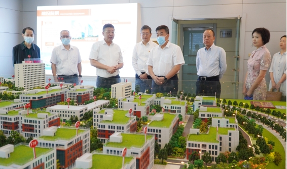 省政協(xié)副主席李民來長(zhǎng)沙礦冶院調(diào)研