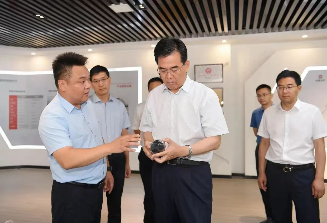 貴州省委副書記、省長李炳軍調(diào)研貴州金瑞