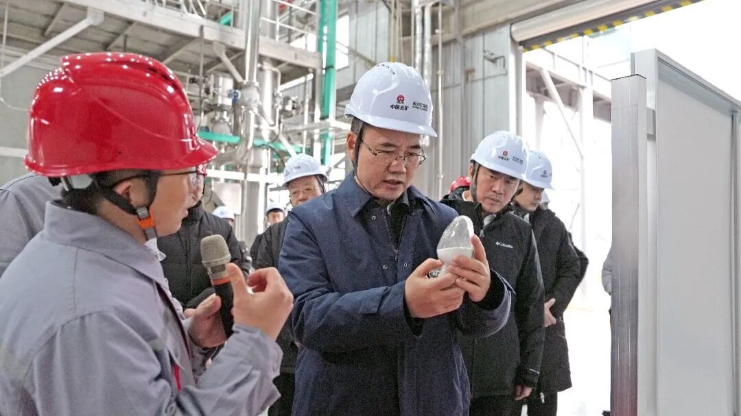 朱可炳調(diào)研長沙礦冶院、中冶長天并慰問干部職工